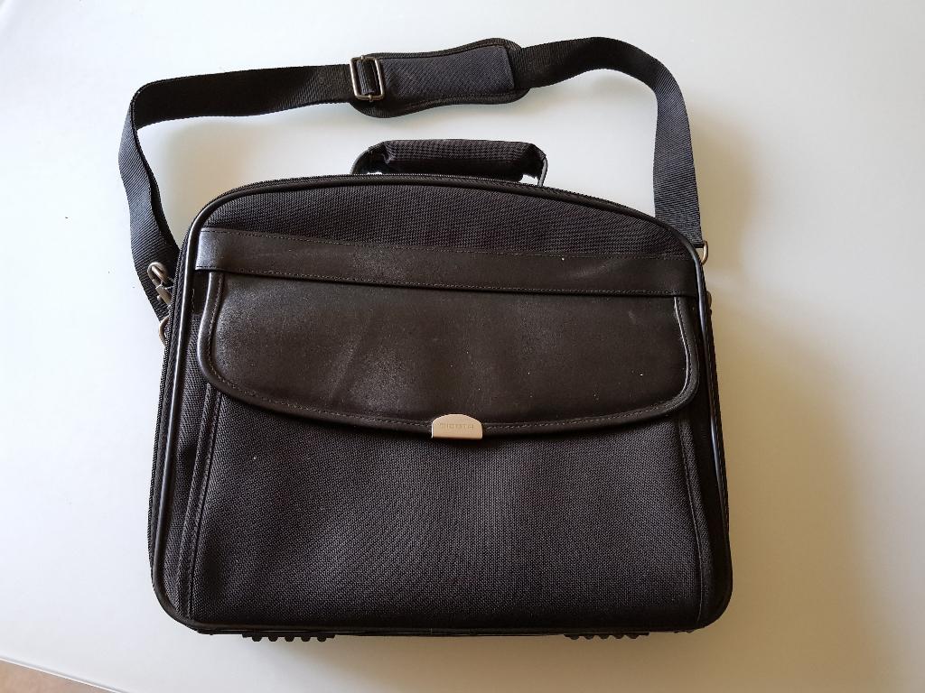 Dicota laptop - boekentas, Ophalen of Verzenden, 15 inch, Zo goed als nieuw, Aktetas