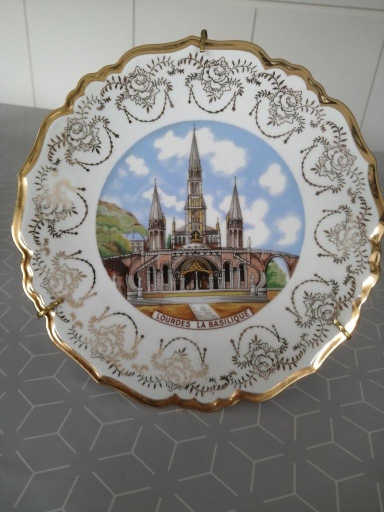 Bord / Sierbord Lourdes La Basilique, Antiek en Kunst, Ophalen of Verzenden