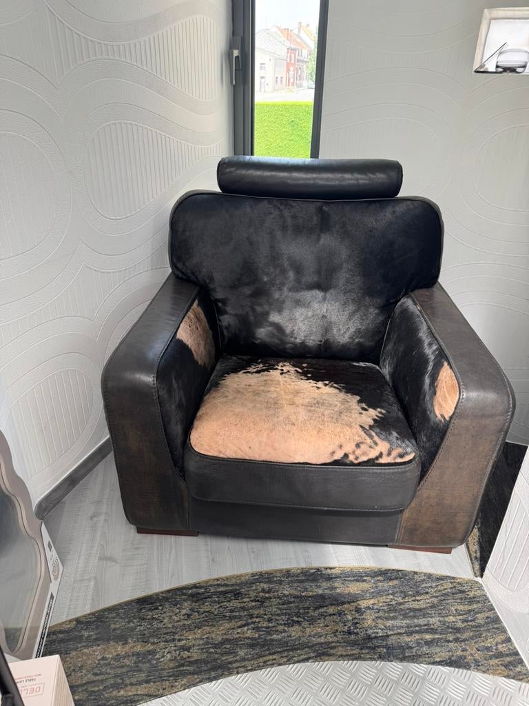 Fauteuil en cuir de vache noir vintage, Enlèvement, Utilisé