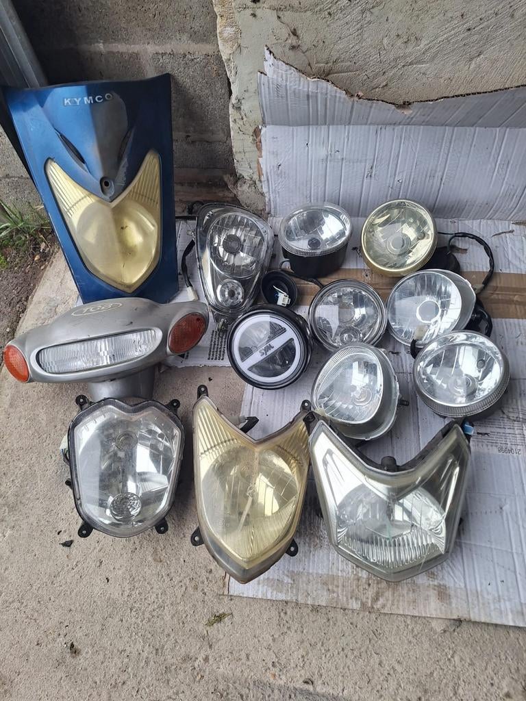 Diverse koplampen 50cc scooter sym kymco neco gts Piaggio, Fietsen en Brommers, Ophalen of Verzenden