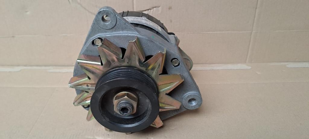 Renault alternator en startmotor voor clacciccars, Ophalen of Verzenden, Renault