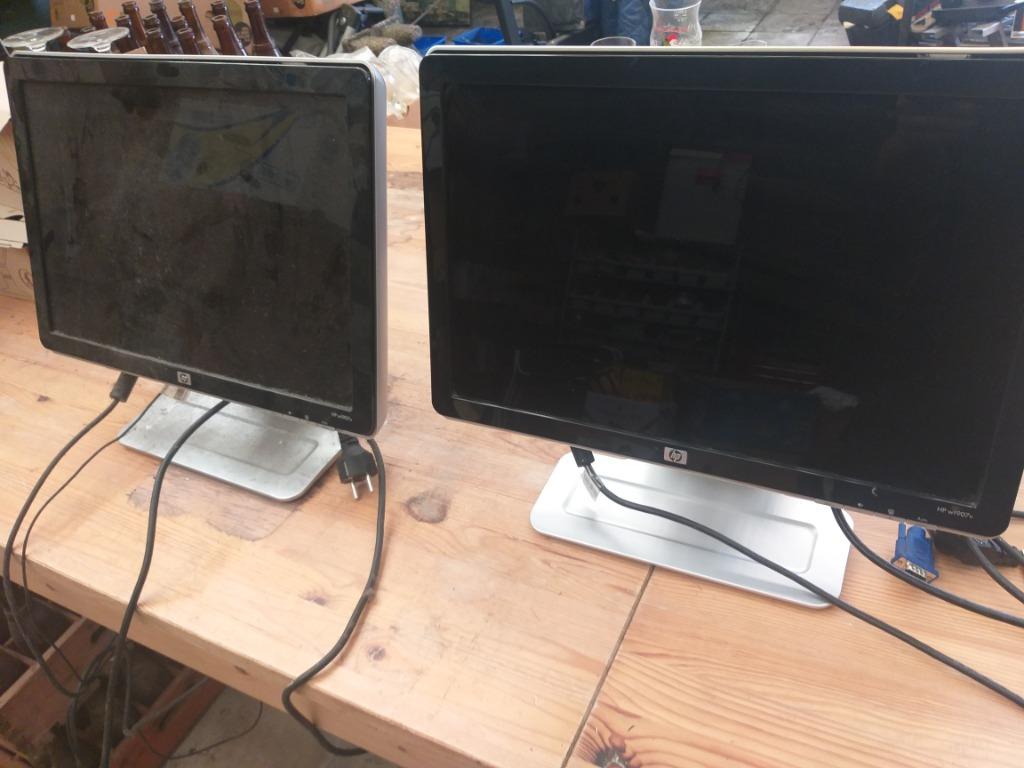 2 HP Pavilion lcd monitor's W1907V 19 inch, Computers en Software, Monitoren, Ophalen, Hp, Gebruikt, Overige typen