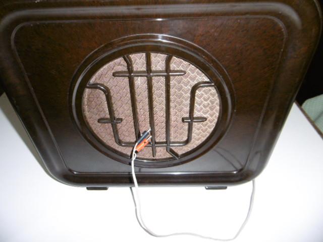 ENCEINTE EN BAKELITE SABA DE 1950 EN FONCTION AUCUN COUP, Antiek en Kunst, Verzenden