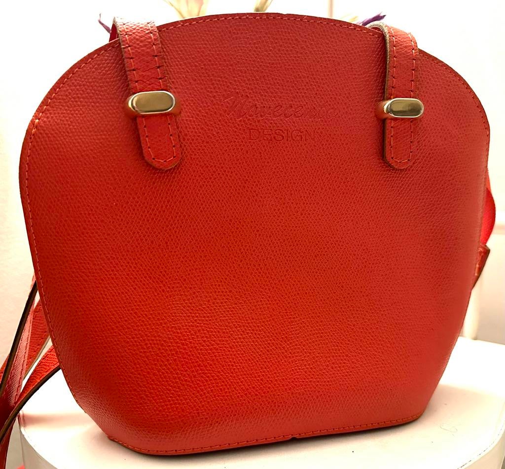 Oranje schoudertas van het merk Novecento Design, Handtassen en Accessoires, Tassen | Damestassen, Zo goed als nieuw, Oranje, Schoudertasje