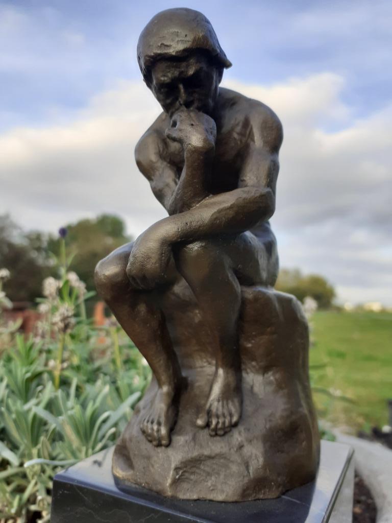 SUPERBE BRONZE SIGNE SUR SOCLE MARBRE (le penseur de Rodin), Antiquités & Art, Enlèvement ou Envoi, Bronze