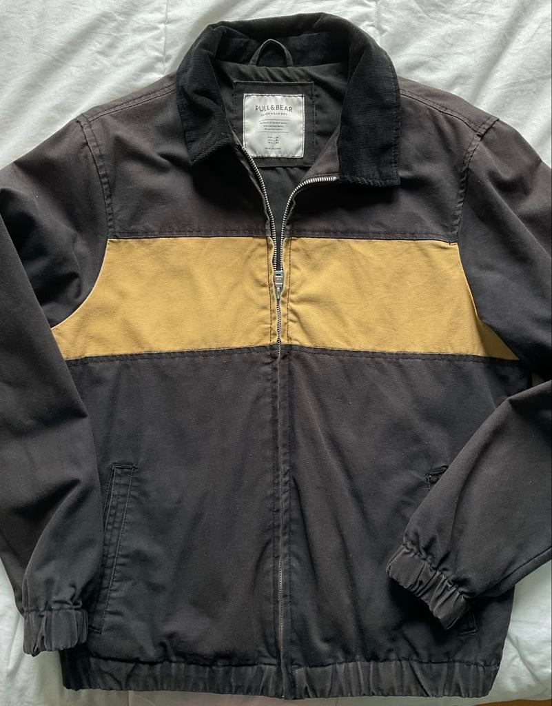 Pull&Bear, veste noire avec bande de couleur sable, M, Vêtements | Hommes, Enlèvement ou Envoi, Comme neuf, Pull&Bear, Taille 48/50 (M)