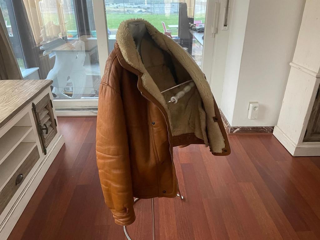 Omgekeerd lam sportvest cognac bruin leder unisex M-L, Ophalen of Verzenden, Zo goed als nieuw, Maat 42/44 (L), Bruin
