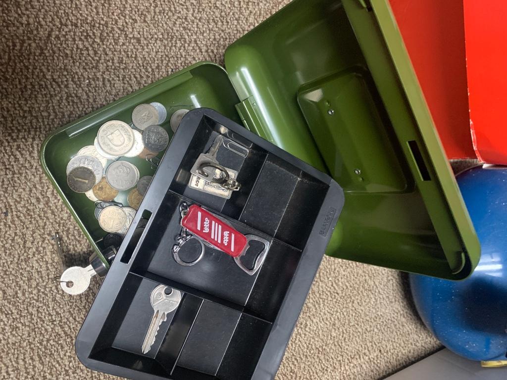 Geldkoffer, Verzamelen, Ophalen