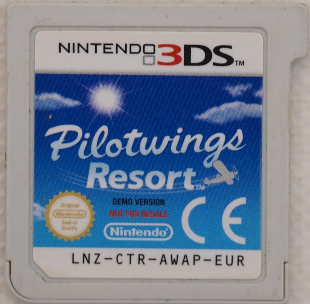 Pilotwings Resort Not for resale Demo versie  - Nintento 3ds, Games en Spelcomputers, Gebruikt, 1 speler, Racen en Vliegen, Ophalen of Verzenden