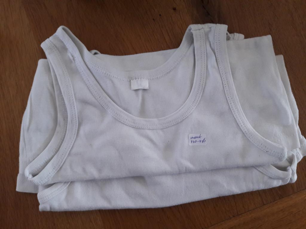 sous-vêtements, taille 110, 4 chemises, Enlèvement ou Envoi, Utilisé, Garçon, Vêtements de nuit ou Sous-vêtements