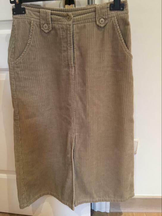 Lange rok met split baton rouge maat 36, Kleding | Dames, Rokken, Beige, Ophalen of Verzenden, Maat 36 (S), Gedragen