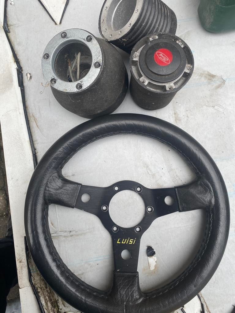 Volant plus moyeux BMW E30/ FORD ESCORT MK2/ Vw golf 2, Enlèvement, BMW
