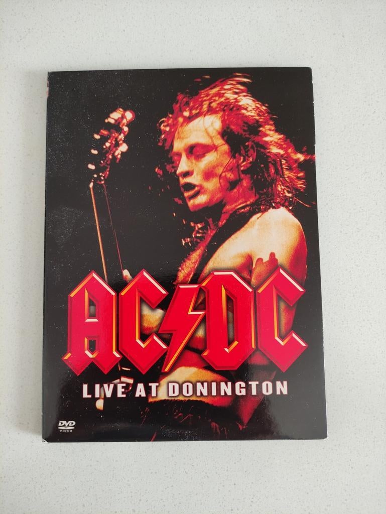 AC/DC - Live at Donington, Angus Young, Cd's en Dvd's, Ophalen of Verzenden, Zo goed als nieuw
