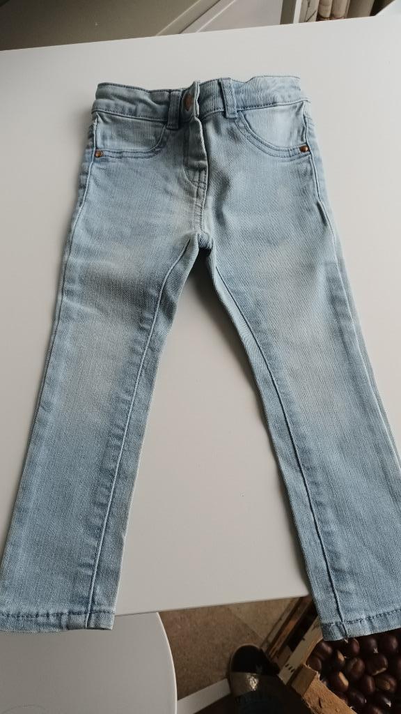 Jeans broekje - Maat 92, Enfants & Bébés, Vêtements enfant | Taille 92, Pantalon, Enlèvement ou Envoi, JBC, Comme neuf