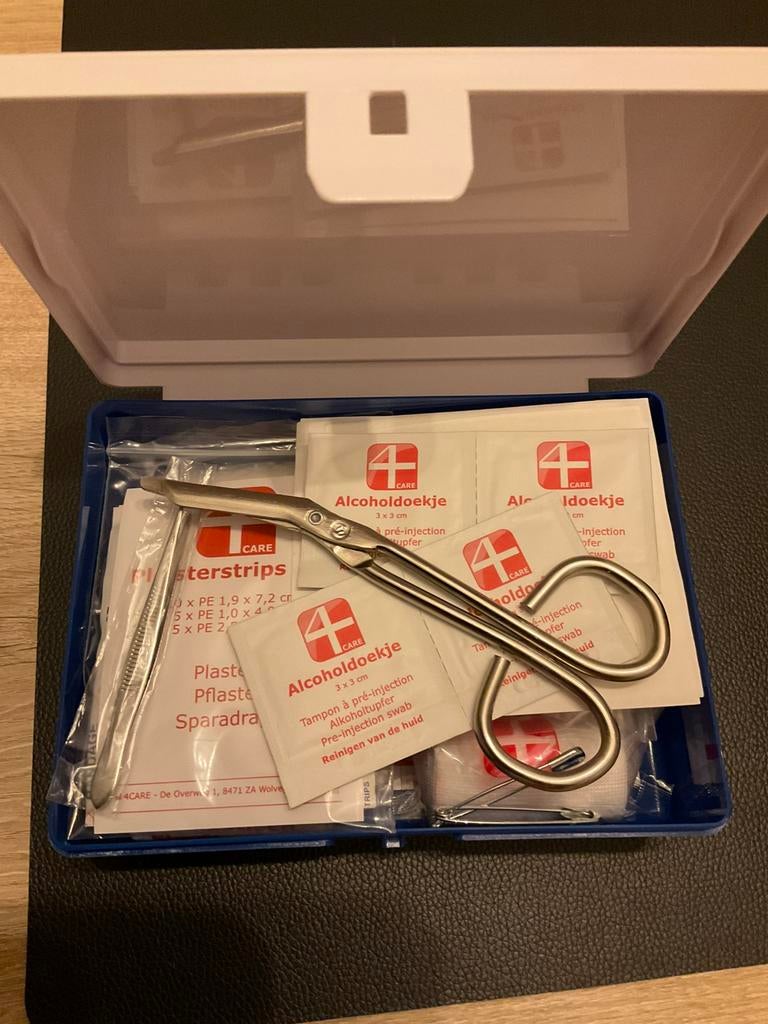 Premiers secours, trousse de premiers soins avec 40 articles, Enlèvement ou Envoi, Neuf