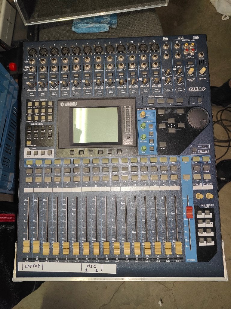 Yamaha 01V96 mengtafel + MY16AT + case, Musique & Instruments, Tables de mixage, Utilisé, 20 canaux ou plus, Entrée micro, Enlèvement