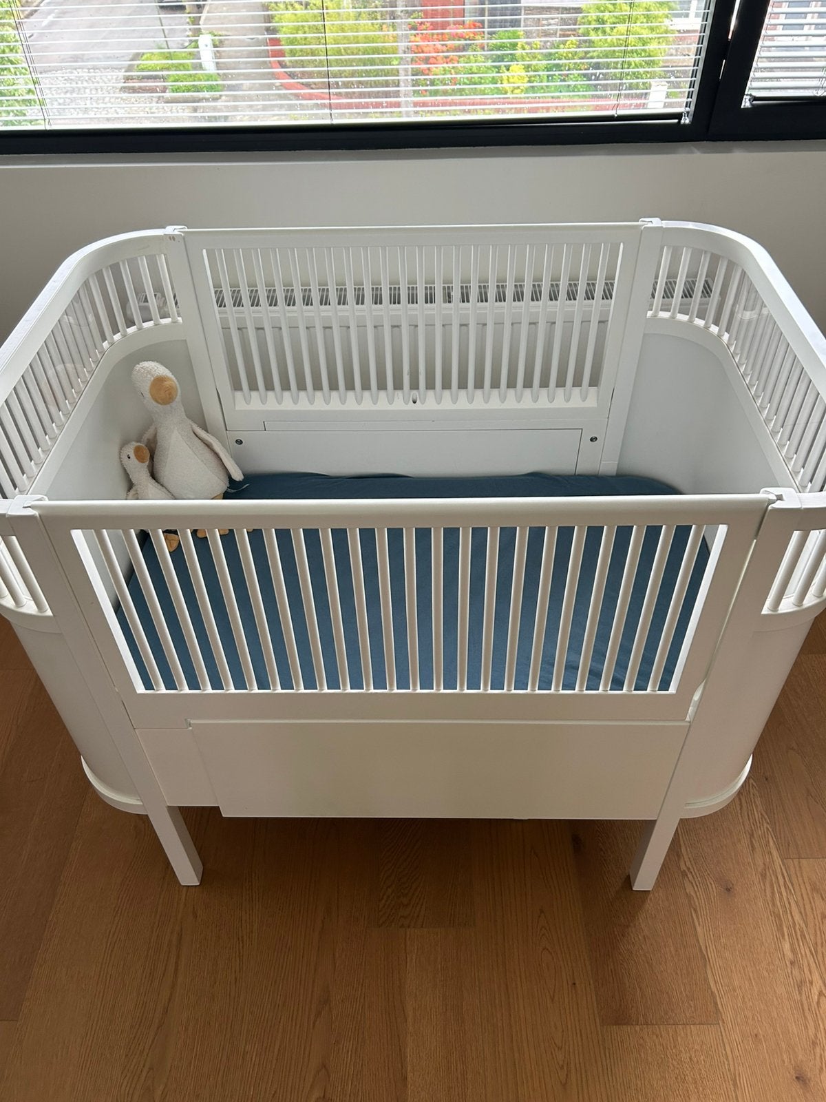 Babybed en juniorbed SEBRA, Kinderen en Baby's, Babywiegjes en Ledikanten, Zo goed als nieuw, Ledikant, Ophalen