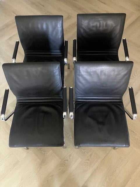 Team by Wellis Designer Vintage stoel prijs per stuk, Huis en Inrichting, Stoelen, Zo goed als nieuw, Vier, Leer, Metaal, Zwart
