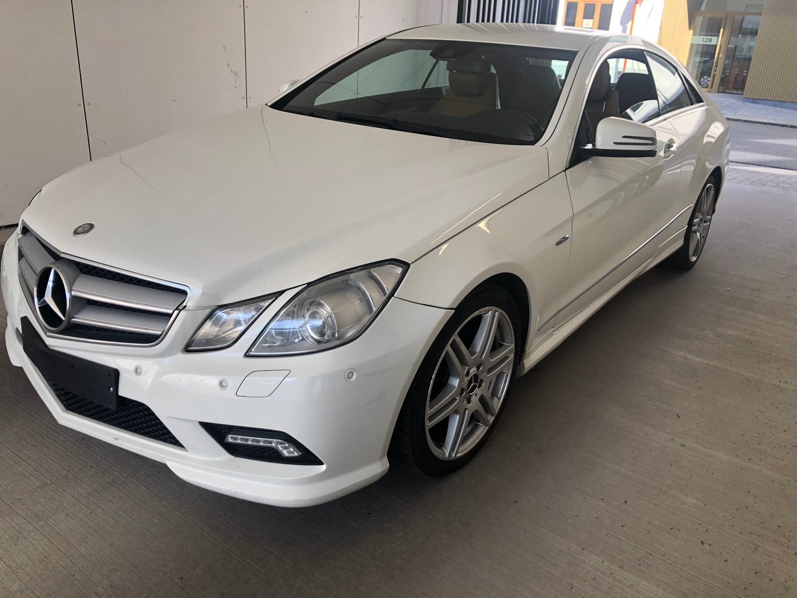 Mercedes E220 cdi pack AMG ///, Auto's, Particulier, Automaat, Te koop