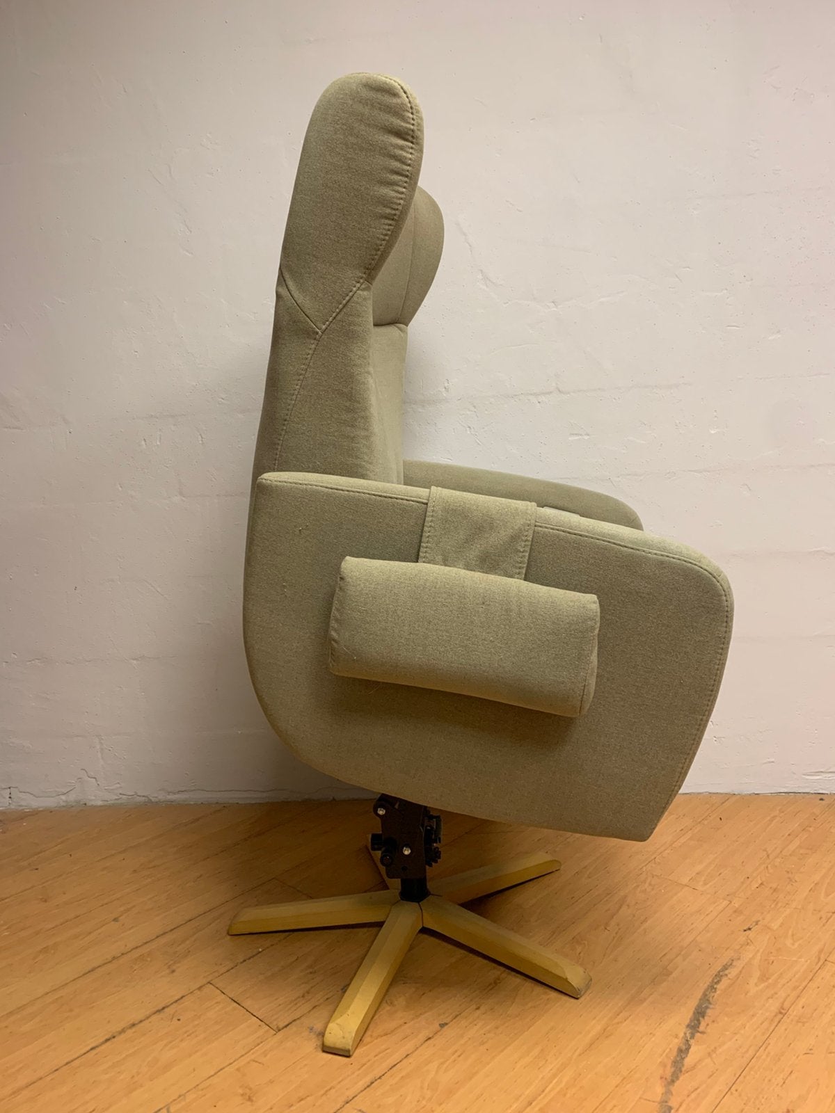 Sta op stoel, relax fauteuil van Prominent ACCU Opsta stoel., Ophalen, Zo goed als nieuw, Hout