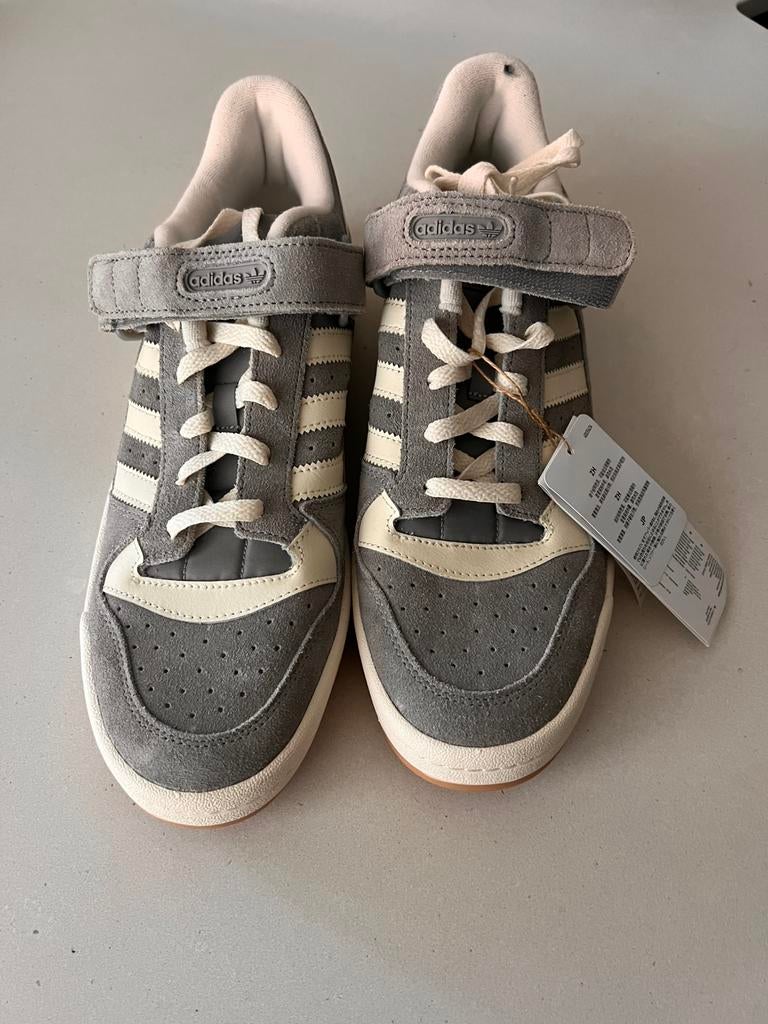 Chaussures adidas taille 45 1/3 neuves, Vêtements | Hommes, Chaussures, Neuf, Autres couleurs, Enlèvement, Baskets