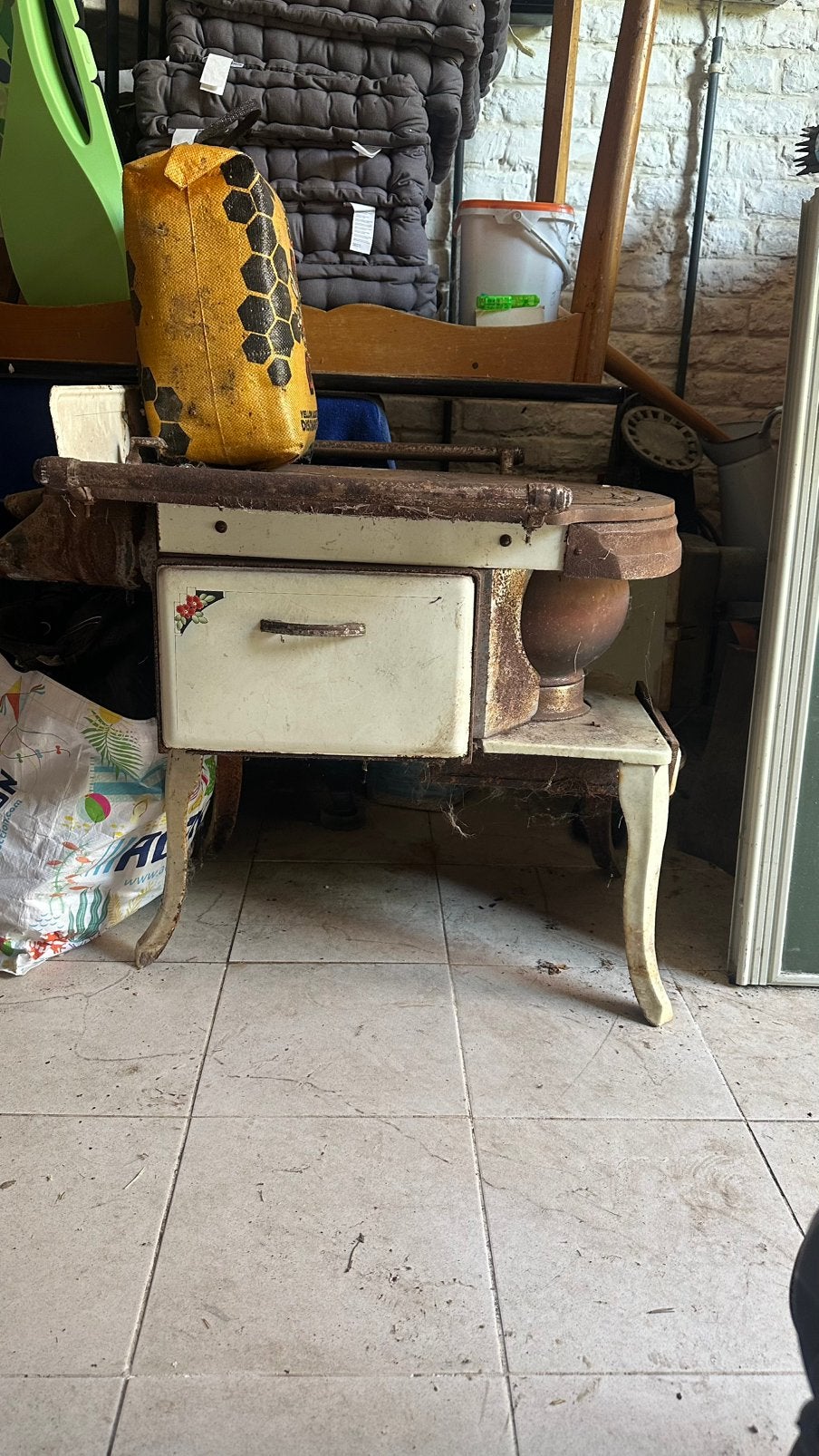 Leuvense stoof, Enlèvement, Utilisé, Autoportant