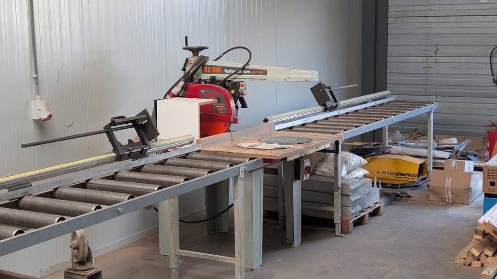 Afkortzaag met rollen, Articles professionnels, Machines & Construction | Travail du bois, Enlèvement