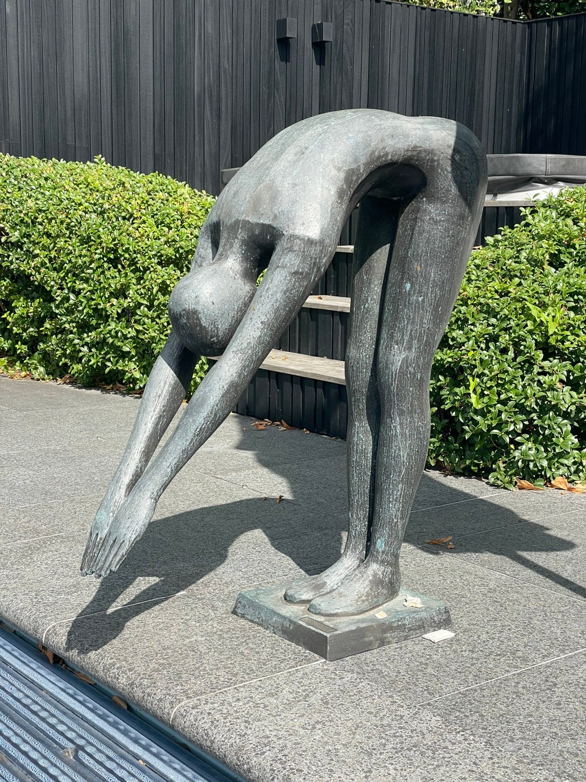 Beeld naake duikster, Ophalen, Zo goed als nieuw