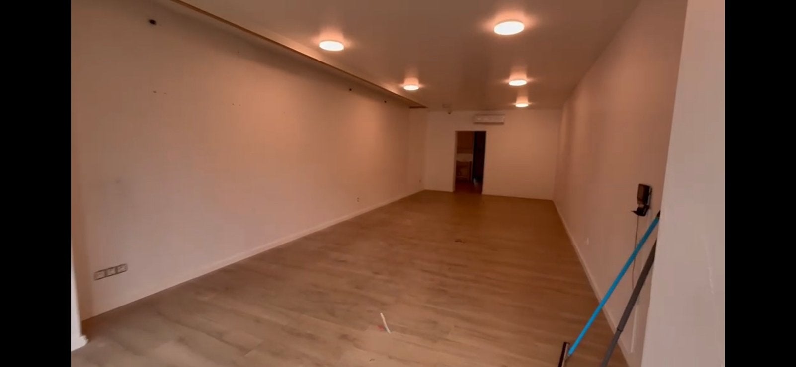 Te huur, kantoor, winkel, Merksem, bredabaan 656, Overige soorten, Direct bij eigenaar, Antwerpen (stad)