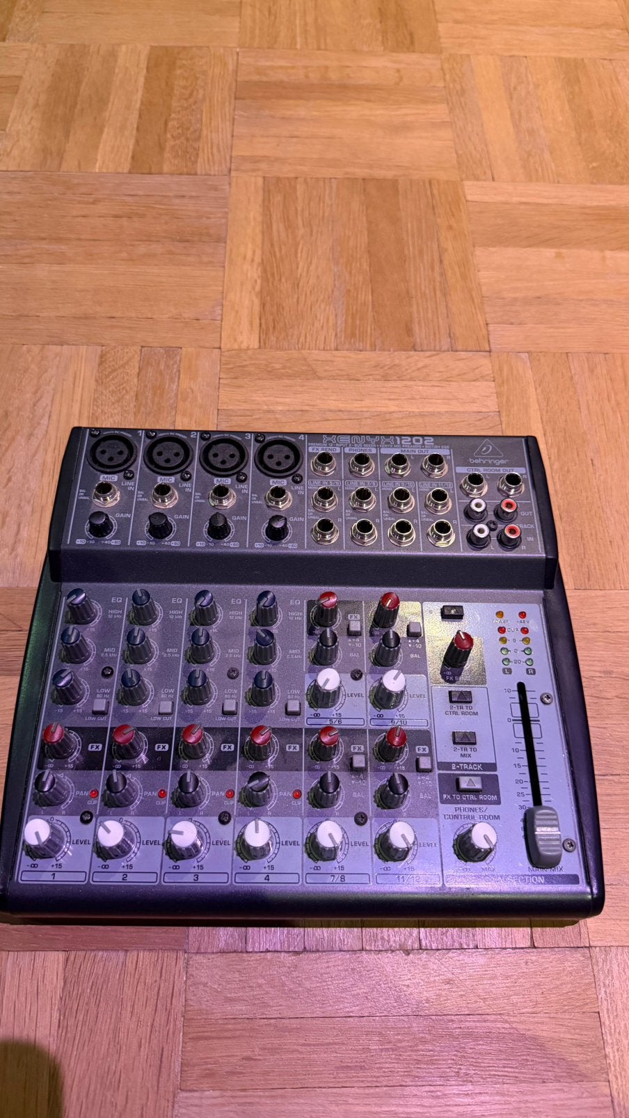 Behringer Xenyx 1202 — Analoge mixer, Muziek en Instrumenten, Ophalen, Zo goed als nieuw
