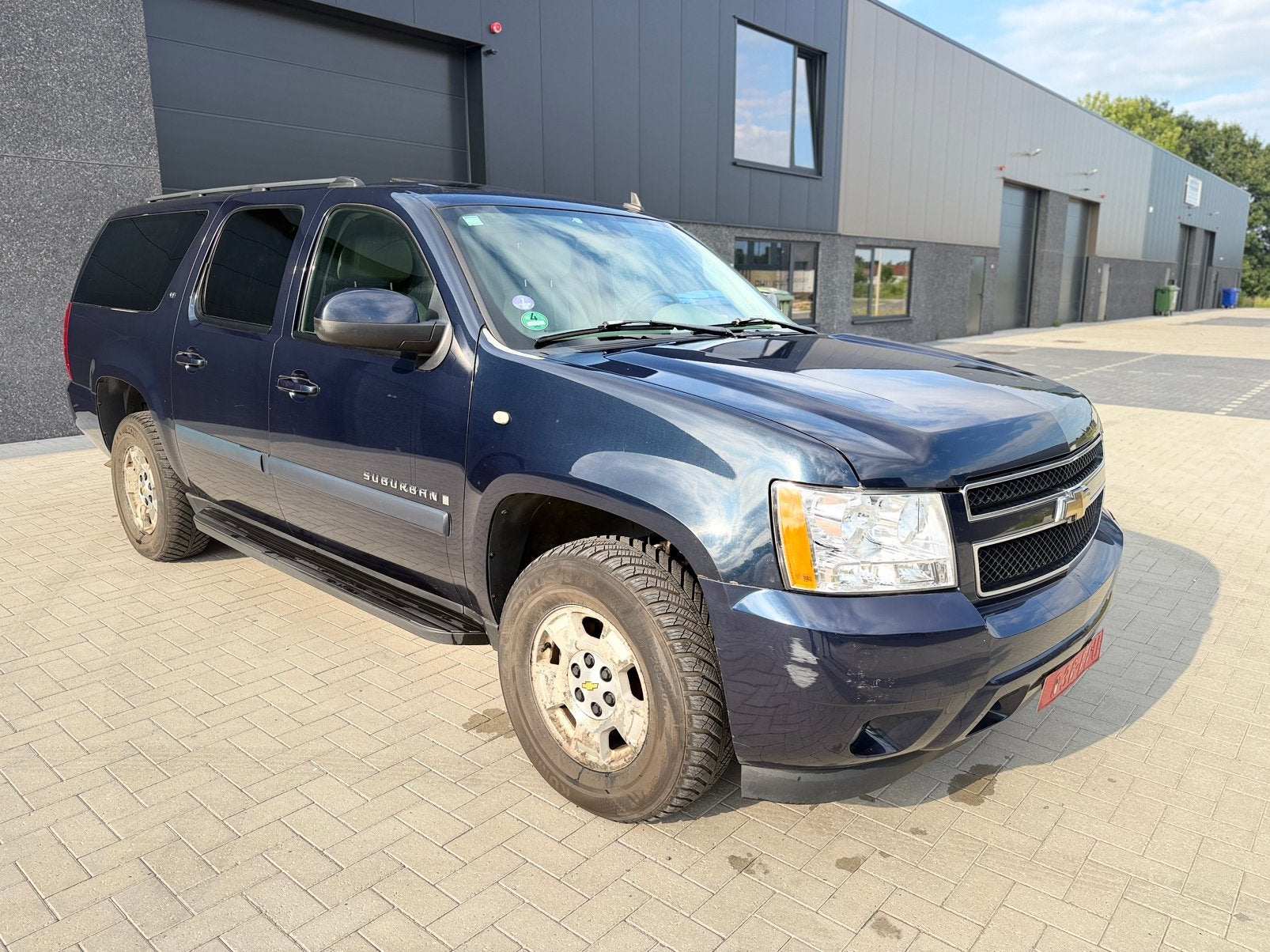 Chevrolet Suburban 5.3 benzine LPG 2008, Automaat, 238 kW, Beige, Blauw
