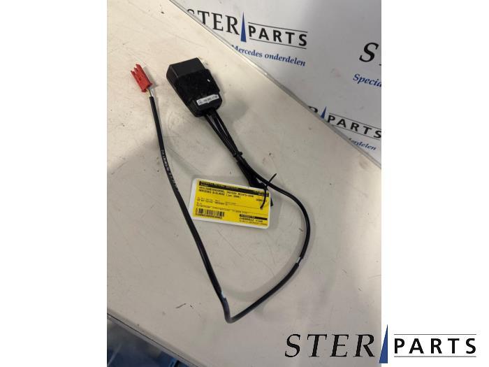 Insertion ceinture de sécurité avant droite d'un Mercedes, 3 mois de garantie, Utilisé, -, -