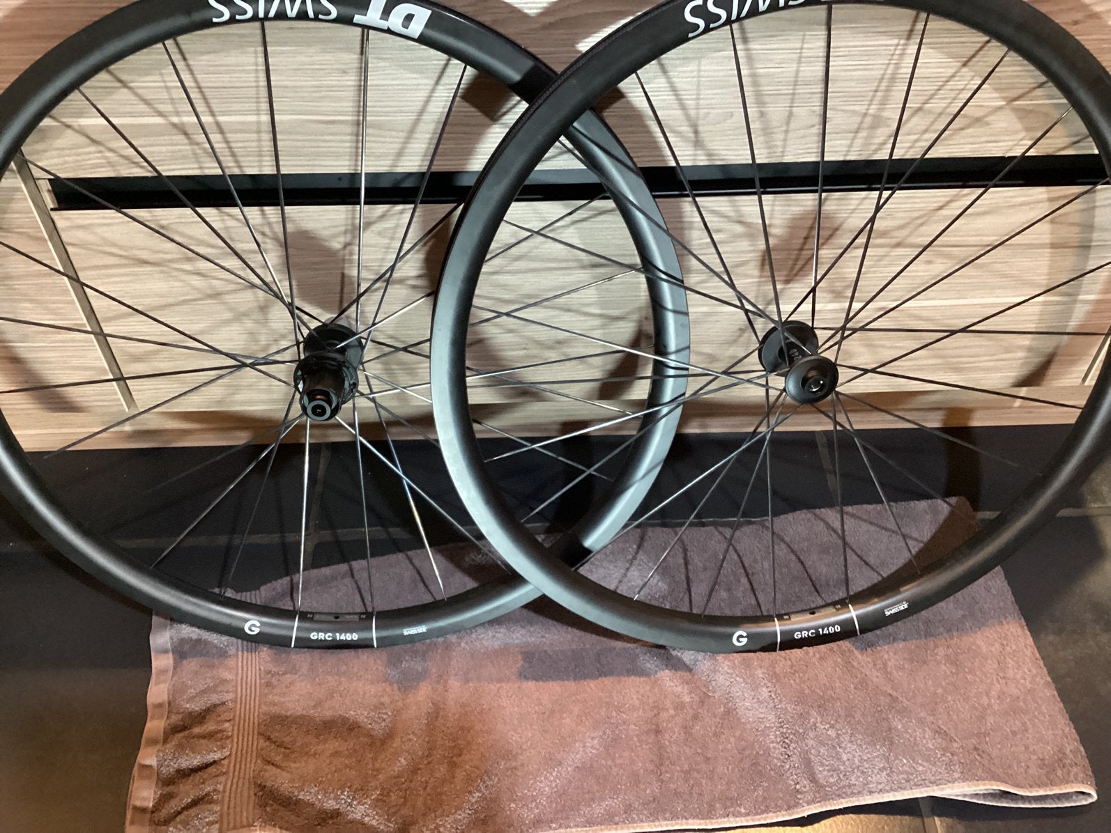 DT SWISS GRC 1400 DICUT 30, Vélos & Vélomoteurs, Vélos Pièces, Enlèvement, Comme neuf
