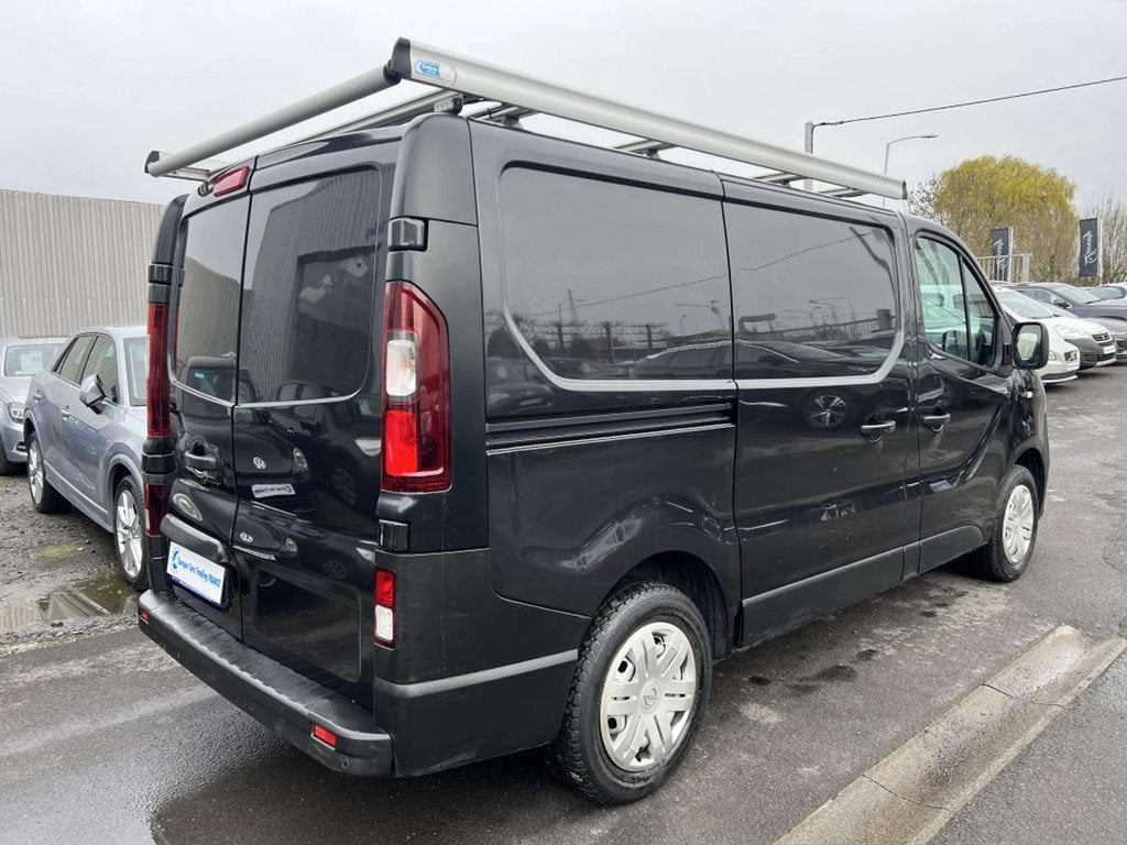 Opel Vivaro 1.6DCI MOTEUR A CHAINE 9909HT GAR 12M, Achat, 170 g/km, Entreprise, 3 places