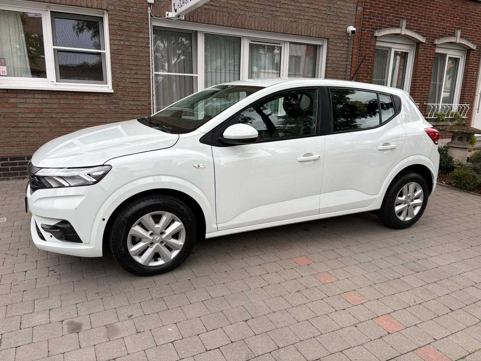 Dacia Sandero 1.0i! Nieuwstaat*Airco*Navi*28000km* Garantie!, Autos, Achat, Euro 6, Entreprise, Garantie prolongée