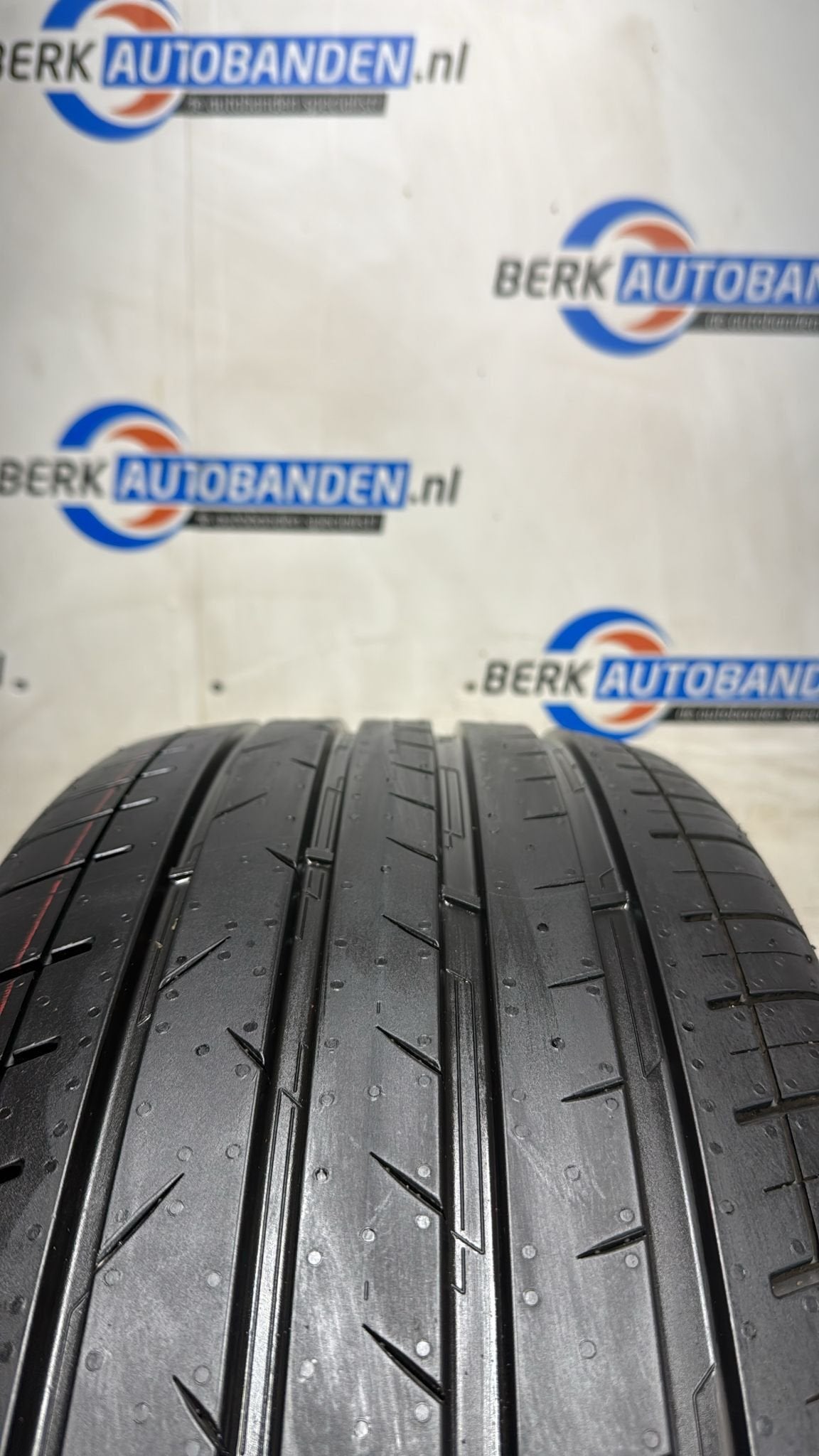 2x Vredestein Ultrac MO (DEMO) 225/55 R18 102Y 225/55/18 225, Autos : Pièces & Accessoires, Pneus & Jantes, Véhicule de tourisme
