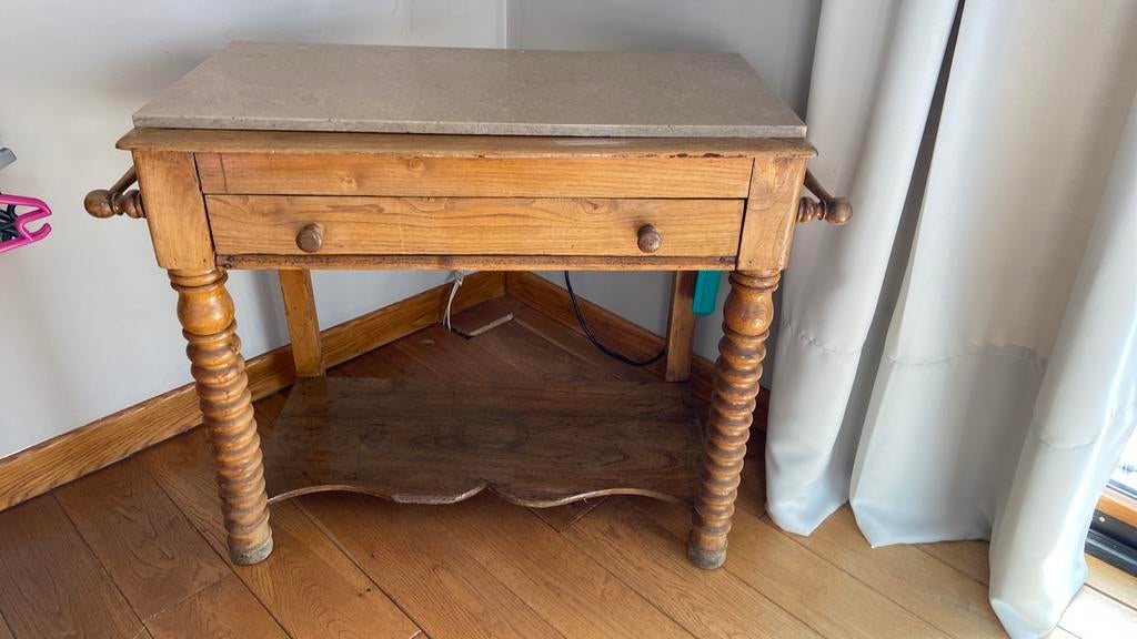 Ancienne table de toilette, Maison & Meubles, Tables | Dessertes, Comme neuf, Enlèvement