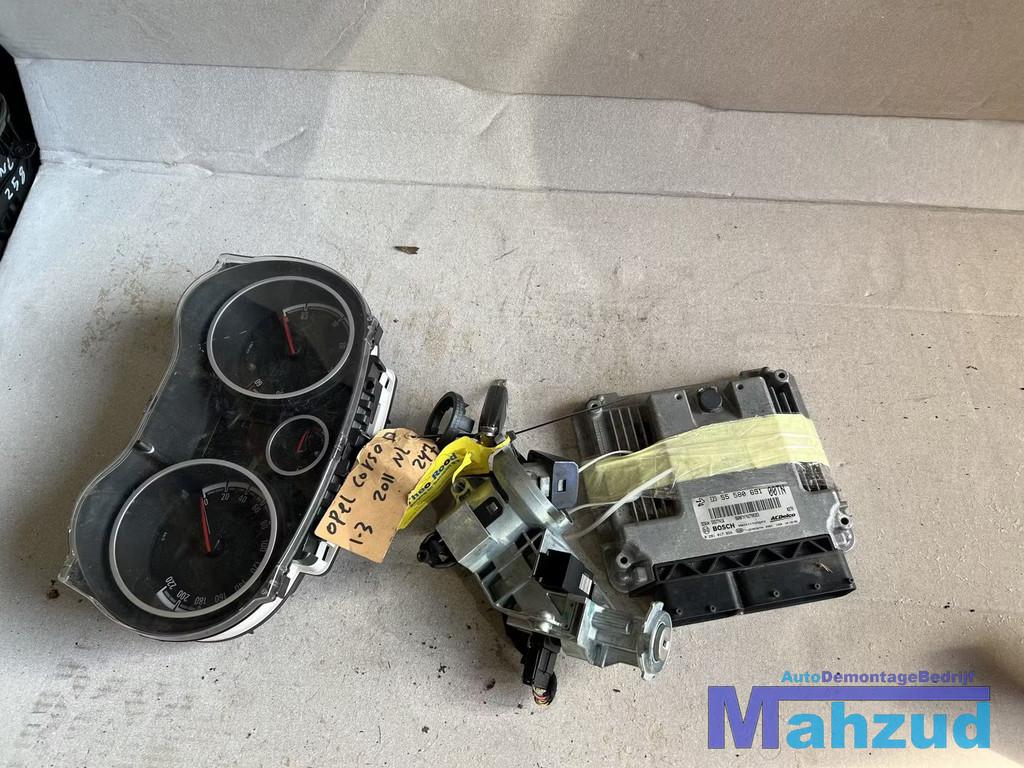 OPEL CORSA D contactslot slotenset met ecu 2006-2014, Auto-onderdelen, Overige Auto-onderdelen, Opel, Gebruikt
