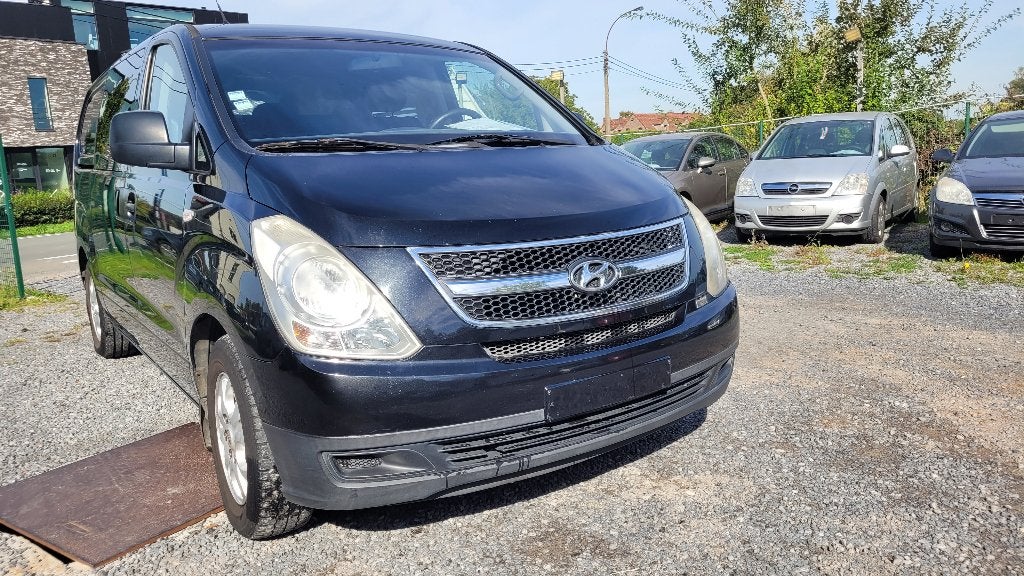 hyundai H1 2.5crdi 2008 6zitpl AIRCO TREKHAAK PDC, Stof, https://public.car-pass.be/vhr/2d2a0a06-e3e0-4ae8-9311-b69fe43f25ea, 4 cilinders