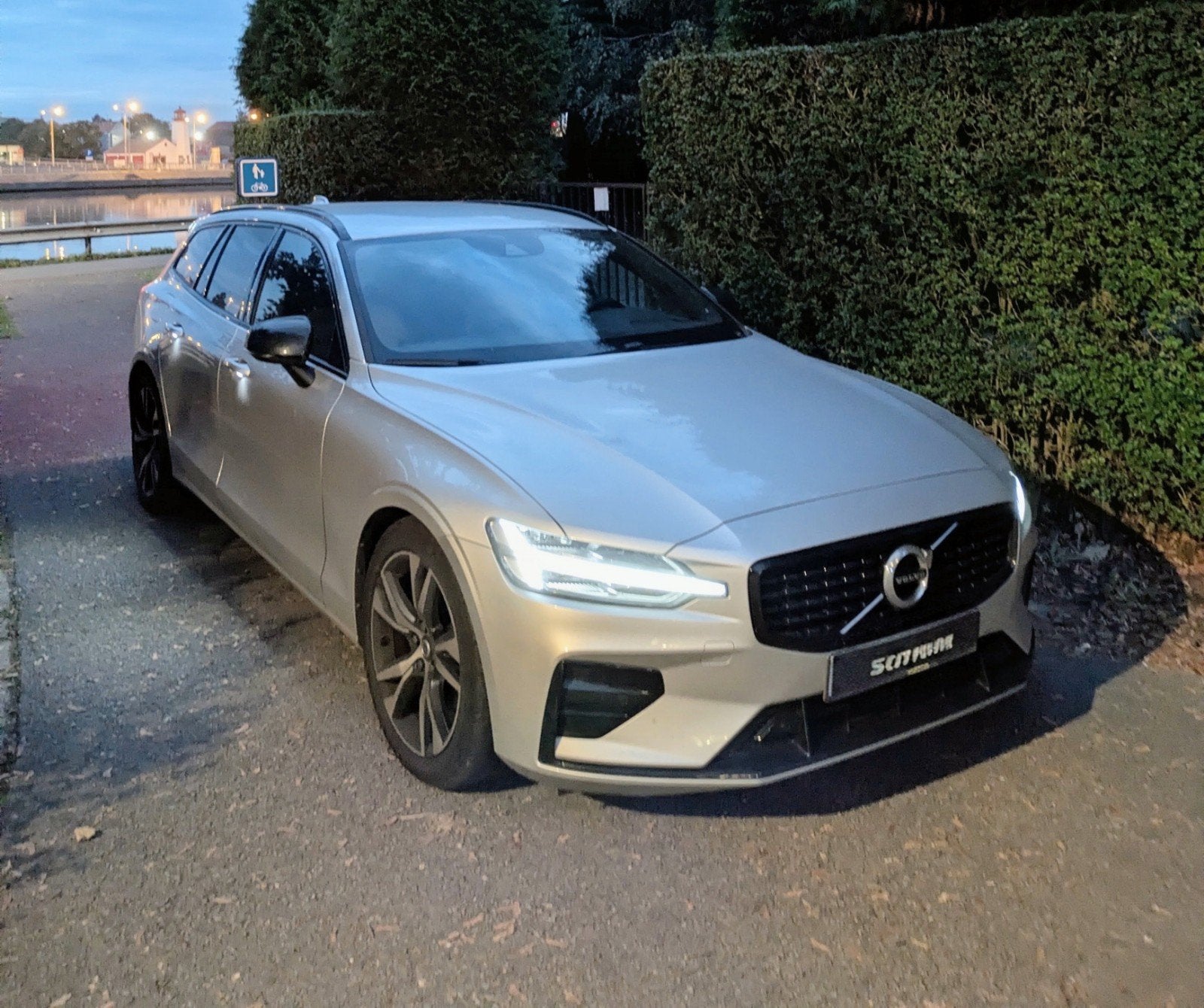 Volvo V60 R-Design - 163 PK - 66.000 km, Auto's, Automaat, Geheel digitaal combi-instrument, 4 cilinders, 1969 cc