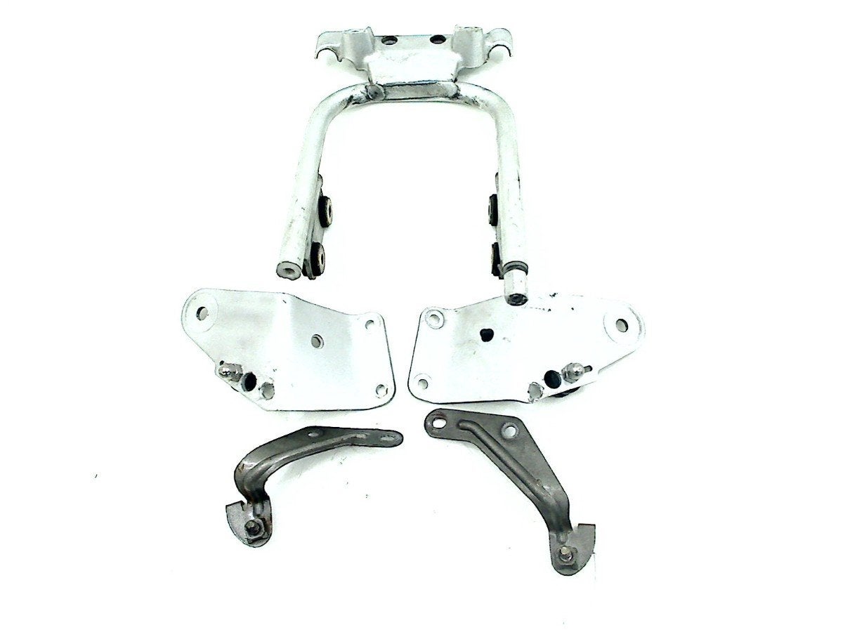 CARENAGE SUPPORT (UPPER) Ducati Monster S4 2001-2002, Dhr. S. di Majo, Utilisé, Info@cama-motorparts.nl, P.J. Troelstraweg 8 8
3144 CX  MAASSLUIS, NL