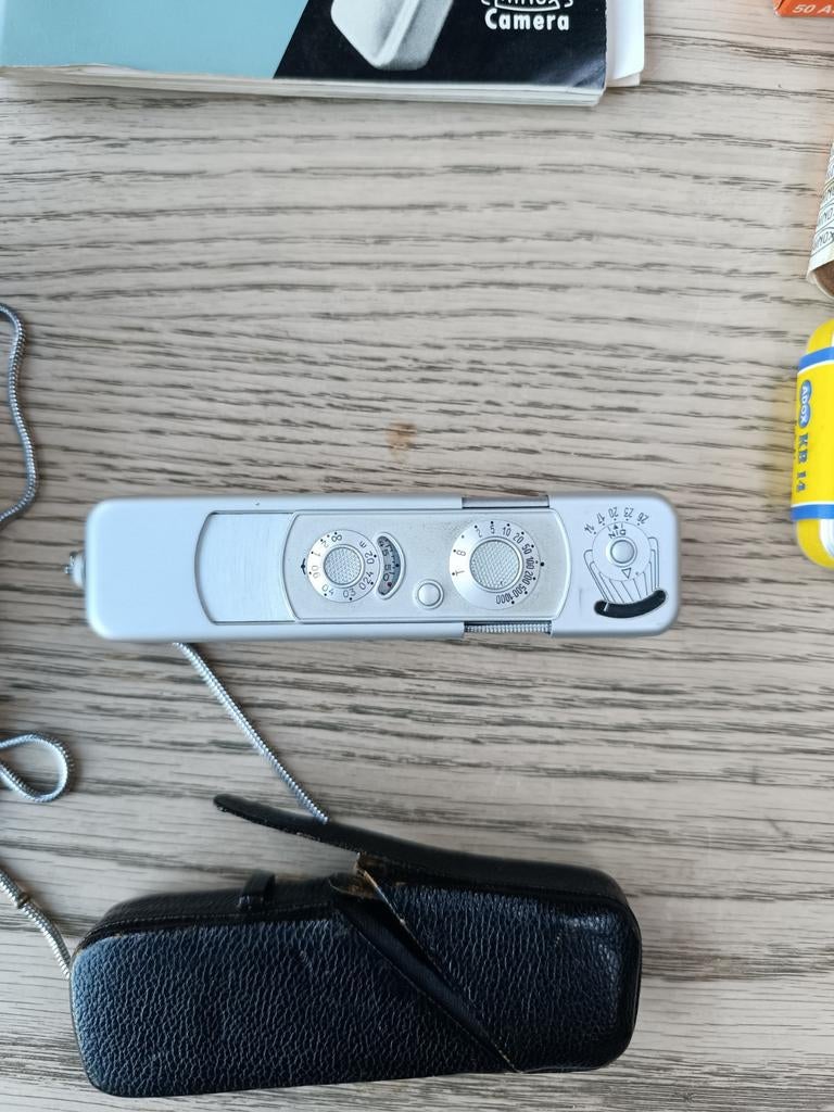 « caméra espion » Minox B, Enlèvement ou Envoi