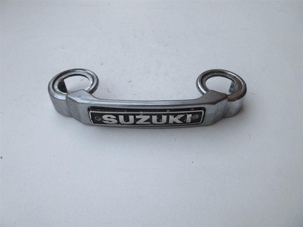 Suzuki GSX400E voorvork logo sierkap GSX 400 embleem sierkap, Motos, Pièces | Suzuki, Utilisé, Enlèvement ou Envoi