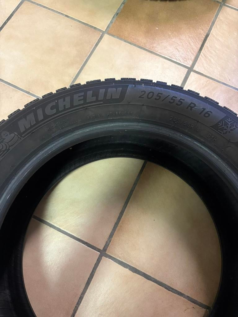 Pneus d'hiver Michelin 205/55 R16, Enlèvement, Utilisé