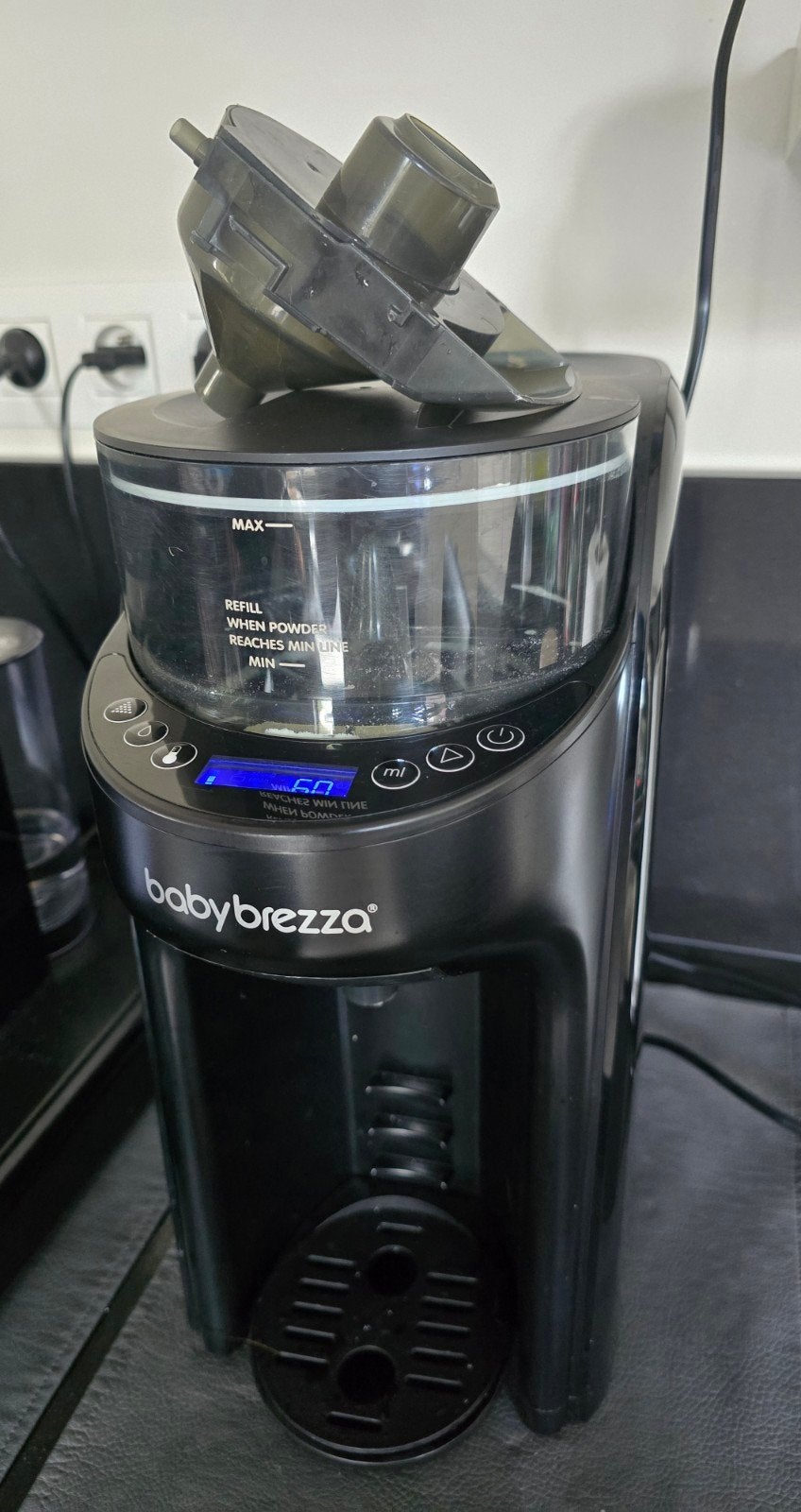 ​Baby Brezza Formula Pro Advanced - Flesjesmaker (Zwart) + E, Ophalen of Verzenden, Zo goed als nieuw, Automatisch, Baby Brezza