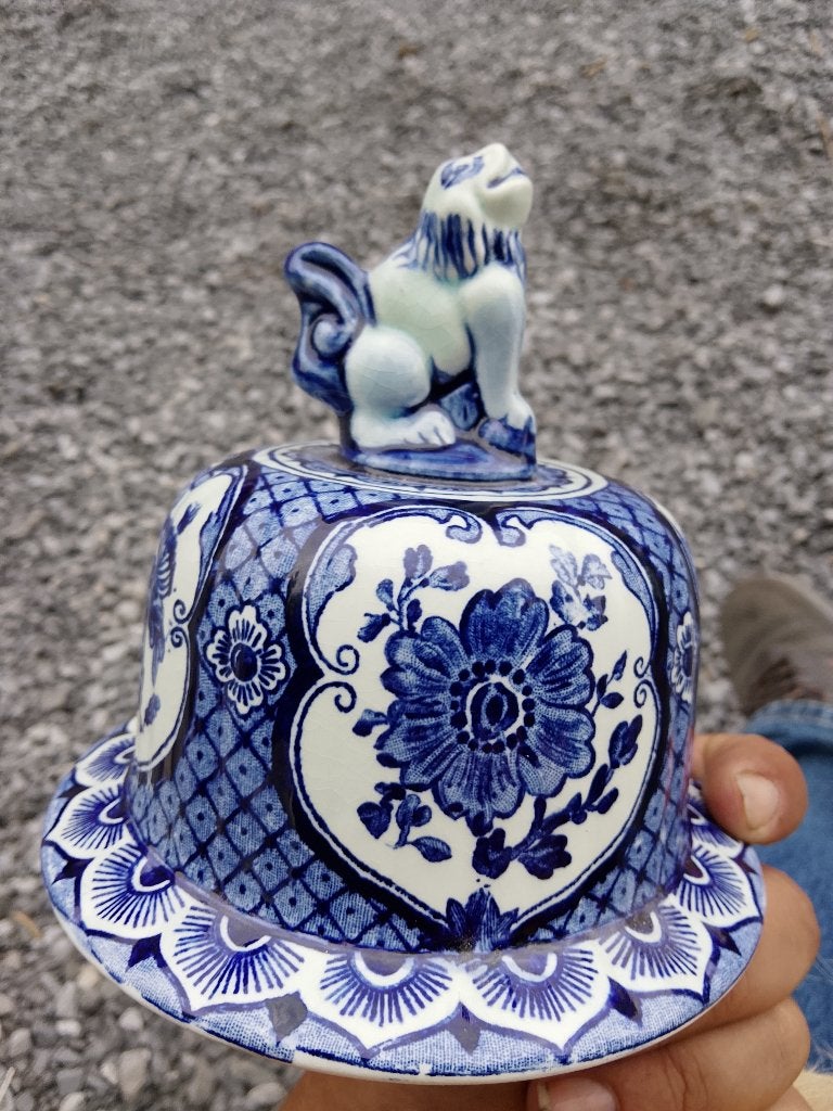 Vase delfts, Enlèvement