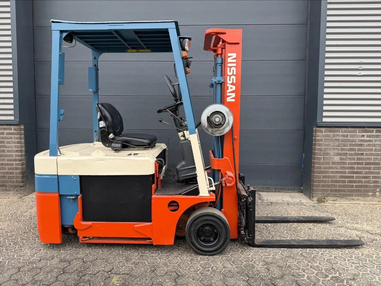 Nissan GN01L18U 1,8 ton elektrische heftruck (bj 1999), Zakelijke goederen, Machines en Bouw | Heftrucks en Intern transport, 1000 tot 2000 kg