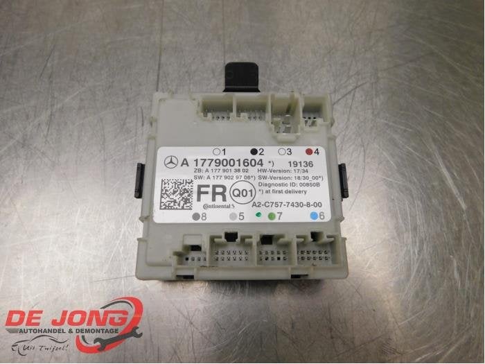 Module verrouillage central des portes d'un Mercedes CLA, 3 mois de garantie, Utilisé, -, -
