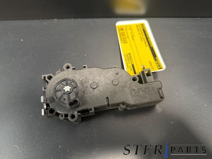 Moteur fermeture auxiliaire hayon d'un Mercedes GLE, 3 mois de garantie, Utilisé, -, -