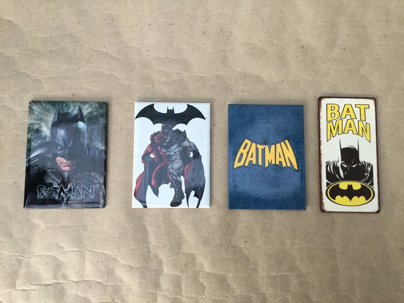 Quatre aimants DC Batman, Enlèvement ou Envoi, Comme neuf